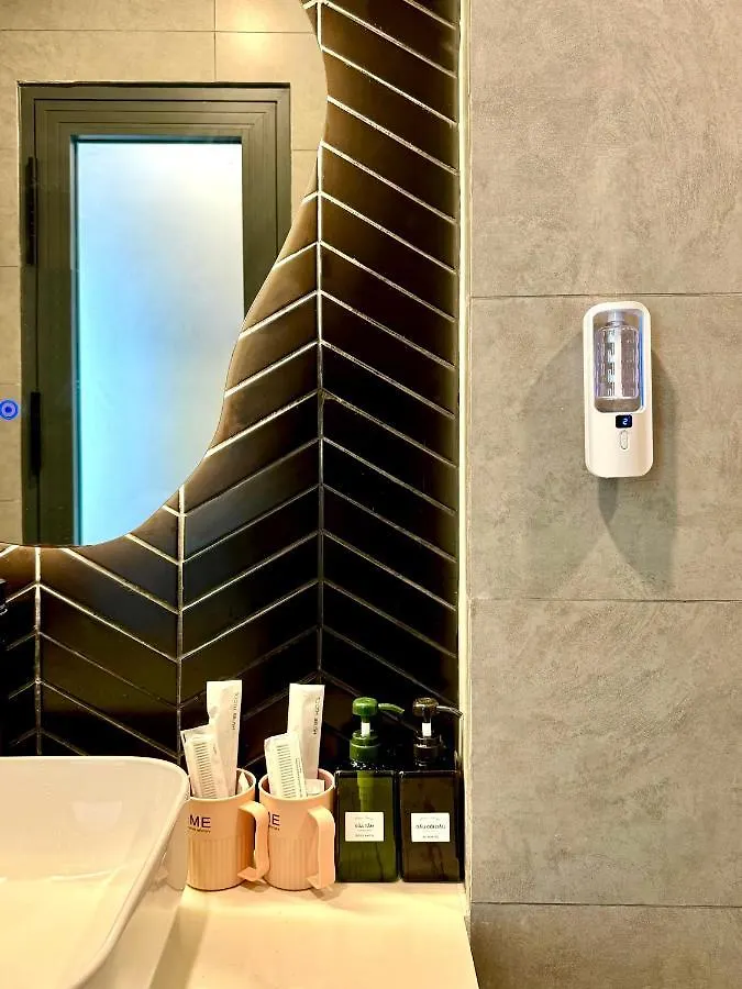 Khanh Nguyen Luxury, Fully Furnished Studio Apartment With Street View Ho Chi Minh City